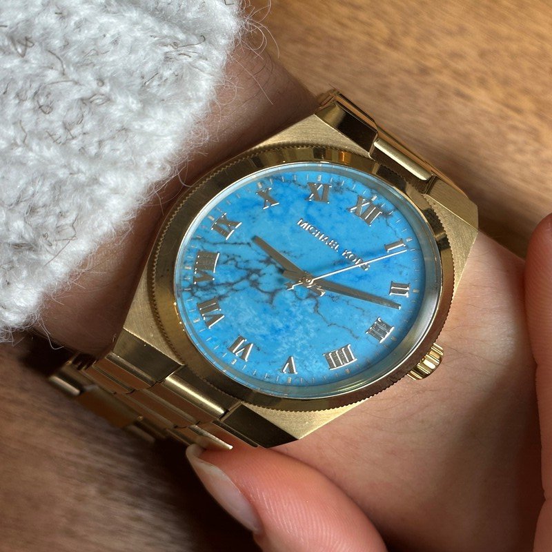Azul Turquesa Relogio Michael Kors Dourado Fundo Azul RELÓGIO